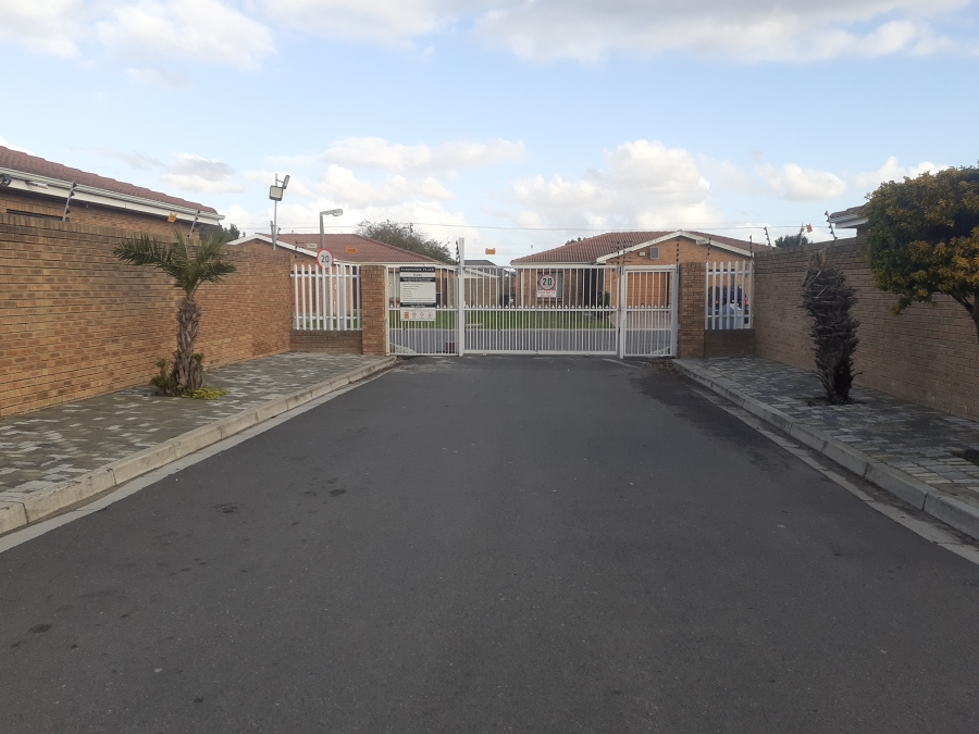 3 Bedroom Property for Sale in Parow Valley Western Cape